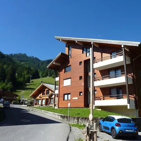 Beau Duplex 3 Pieces Au Pied Des Pistes Avec Tv, Dvd, Balcon, Et Parking A - Fr-1-573-72 * Saint-Jean-dʼAulps